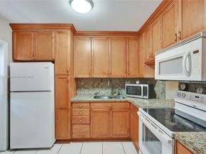 Undisclosed Address #A11823275, Hollywood FL 33021