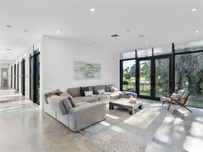 1009 NE 104th St, Miami Shores FL 33138