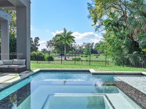 1009 NE 104th St, Miami Shores FL 33138