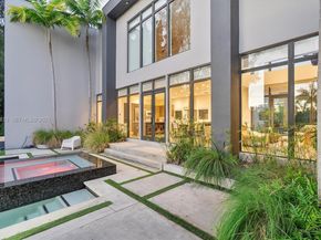 1009 NE 104th St, Miami Shores FL 33138