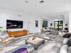 1009 NE 104th St, Miami Shores FL 33138