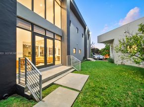 1009 NE 104th St, Miami Shores FL 33138