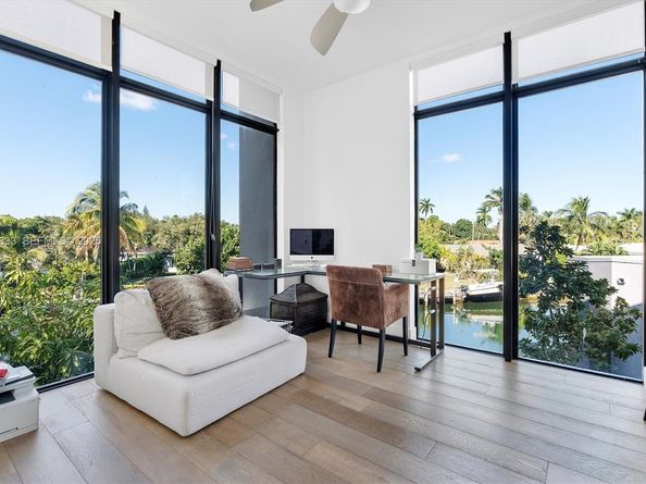 1009 NE 104th St, Miami Shores FL 33138