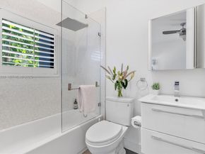 1009 NE 104th St, Miami Shores FL 33138