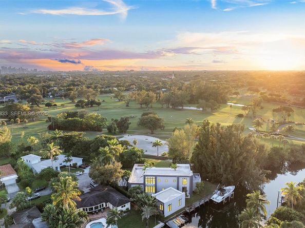 1009 NE 104th St, Miami Shores FL 33138