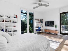 1009 NE 104th St, Miami Shores FL 33138