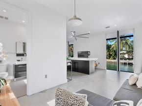 1009 NE 104th St, Miami Shores FL 33138