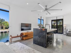 1009 NE 104th St, Miami Shores FL 33138