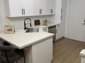 12621 NW 32nd Pl, Sunrise FL 33323