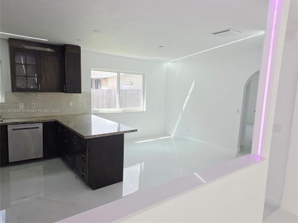 4490 SW 19th St, West Park FL 33023