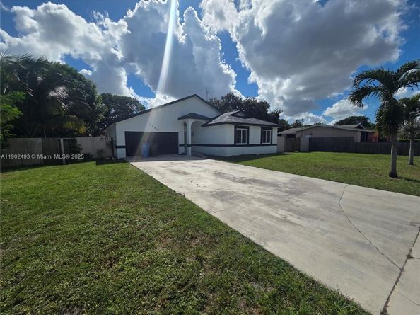 4490 SW 19th St, West Park FL 33023