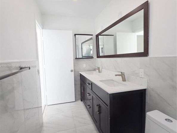 4490 SW 19th St, West Park FL 33023