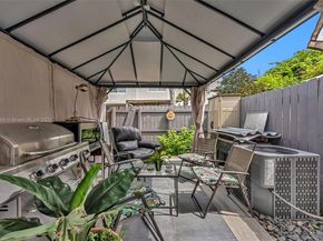8109 SW 151st Ave 313, Miami FL 33193