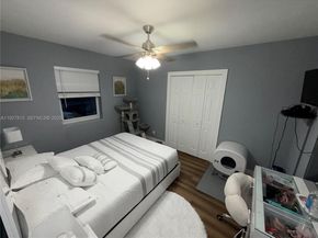 100 NE 171st Ter, Miami FL 33162