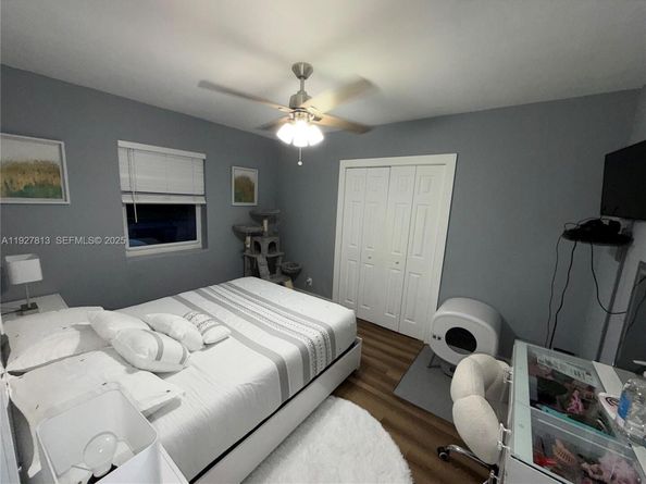 100 NE 171st Ter, Miami FL 33162