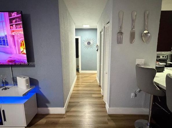 100 NE 171st Ter, Miami FL 33162