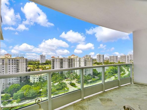 19955 NE 38th Ct 1701, Aventura FL 33180