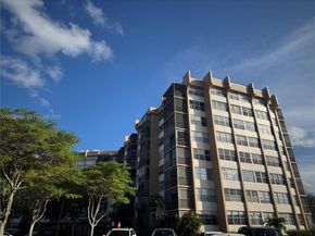 1100 Saint Charles Pl 203, Pembroke Pines FL 33026