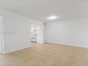 6502 SW 114th Ave, Miami FL 33173