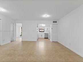 6502 SW 114th Ave, Miami FL 33173