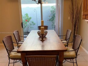 231 W Canterbury Dr W, Palm Beach Gardens FL 33418