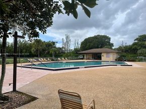 800 SW 142nd Ave 104N, Pembroke Pines FL 33027