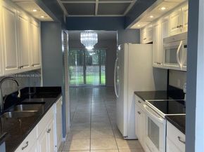 800 SW 142nd Ave 104N, Pembroke Pines FL 33027