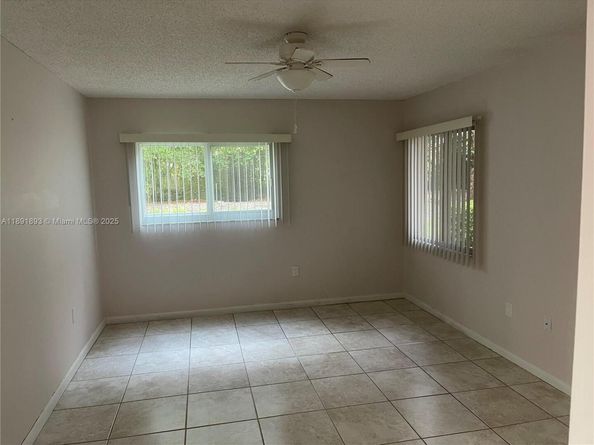 800 SW 142nd Ave 104N, Pembroke Pines FL 33027