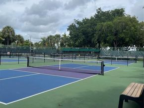 800 SW 142nd Ave 104N, Pembroke Pines FL 33027
