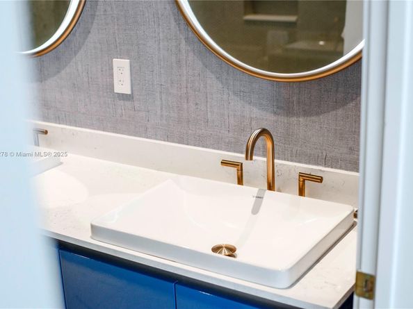 2655 S Bayshore Dr 1412, Miami FL 33133