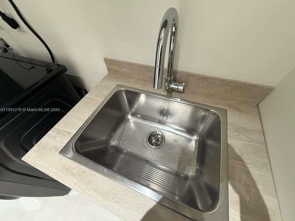 135 SW 29th Rd, Miami FL 33129