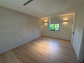 135 SW 29th Rd, Miami FL 33129