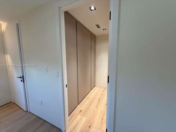 135 SW 29th Rd, Miami FL 33129