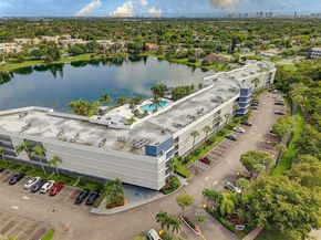 879 NE 195th St 228, Miami FL 33179