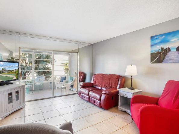 4705 NW 35th St 515, Lauderdale Lakes FL 33319