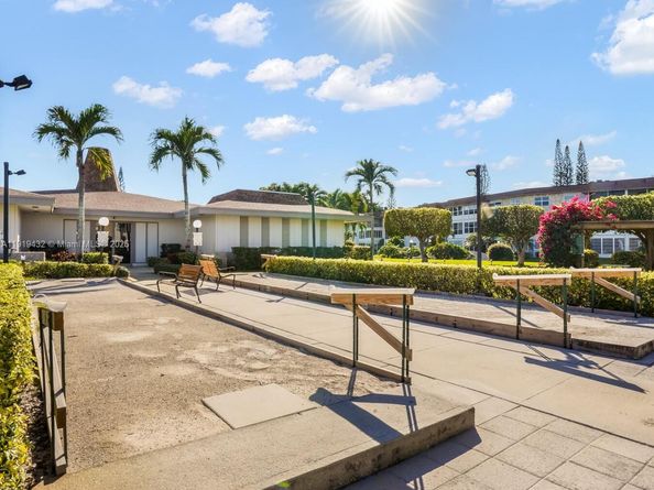 4705 NW 35th St 515, Lauderdale Lakes FL 33319