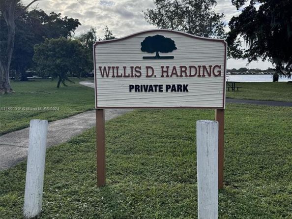 18965 NW 62nd Ave 105, Hialeah FL 33015