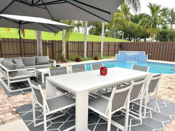 5900 NW 111th Ave, Doral FL 33178