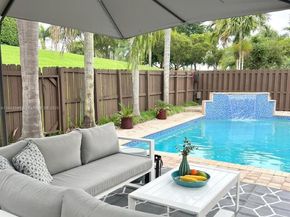 5900 NW 111th Ave, Doral FL 33178