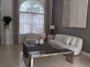 5900 NW 111th Ave, Doral FL 33178