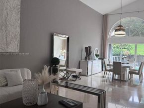 5900 NW 111th Ave, Doral FL 33178