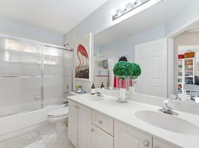 2019 Cove Ln, Weston FL 33326