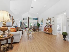 2019 Cove Ln, Weston FL 33326