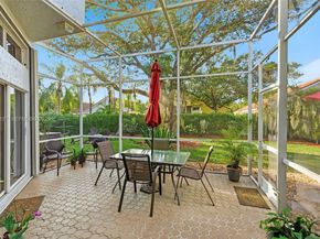 2019 Cove Ln, Weston FL 33326