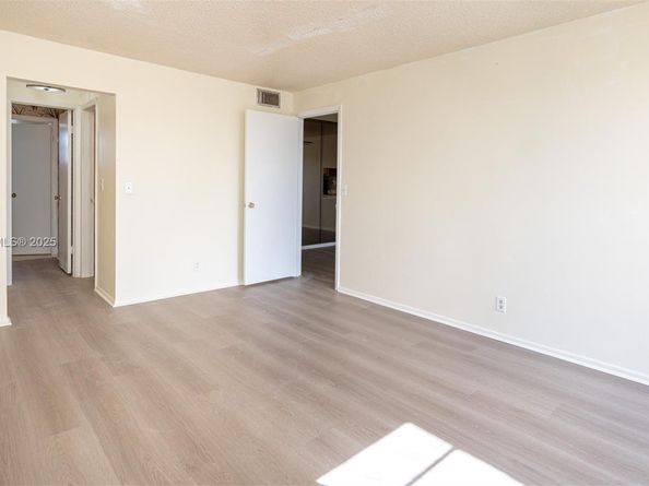 1891 SW 81st Ave 310, North Lauderdale FL 33068