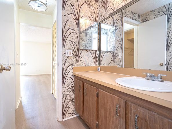 1891 SW 81st Ave 310, North Lauderdale FL 33068