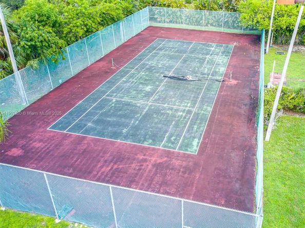 1891 SW 81st Ave 310, North Lauderdale FL 33068