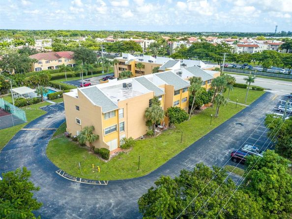 1891 SW 81st Ave 310, North Lauderdale FL 33068