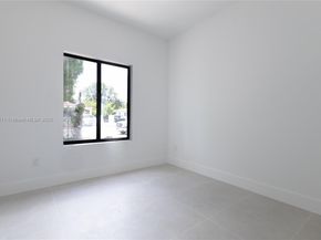 775 NW 47th St, Miami FL 33127