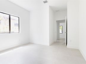 775 NW 47th St, Miami FL 33127